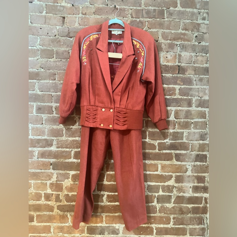 Vintage embellished fitted red pant suit -